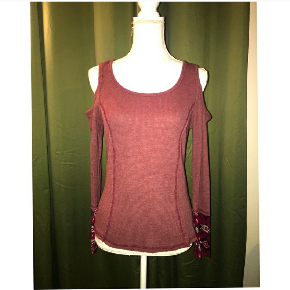 Almost Famous long sleeve, cold shoulder